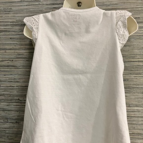 NWT! CROWN & IVY - Girl's Size 5 - White Eyelet Flutter Sleeve Spring/Summer Top - Picture 3 of 7